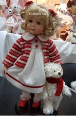 Кукла коллекционная  Девочка с игрушкой  37*15*10см   (19681)