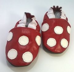 Кожаные тапочки, чешки для детей