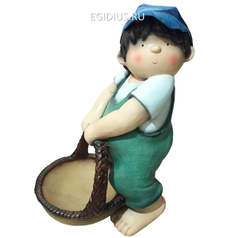 Фигура декоративная Мальчик с корзиной Н38см. (25342)