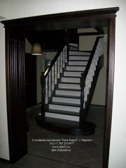 Лестница двухцветная на металлокаркасе