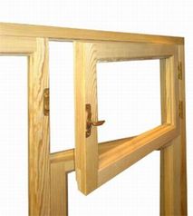 Окно деревянное с форточкой (197)