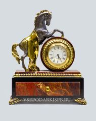 Часы-комод из яшмы «Конь на дыбах» (122234)