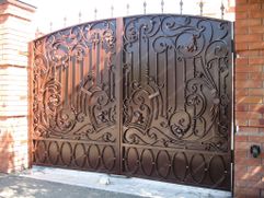 Ворота распашные кованые