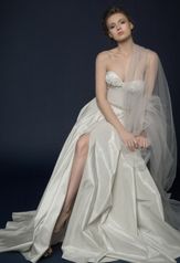 Эксклюзивное свадебное платье VALKONA