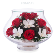 Цветы в стекле: Композиция из красных роз и орхидей...